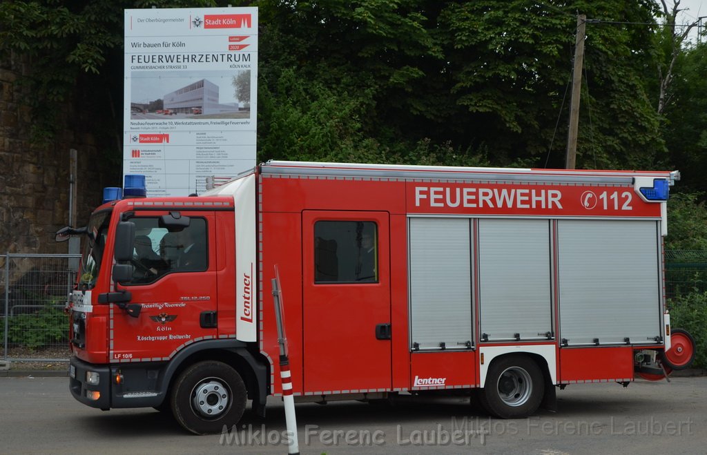 Erster Spatenstich Neues Feuerwehrzentrum Koeln Kalk Gummersbacherstr P196.JPG - Miklos Laubert